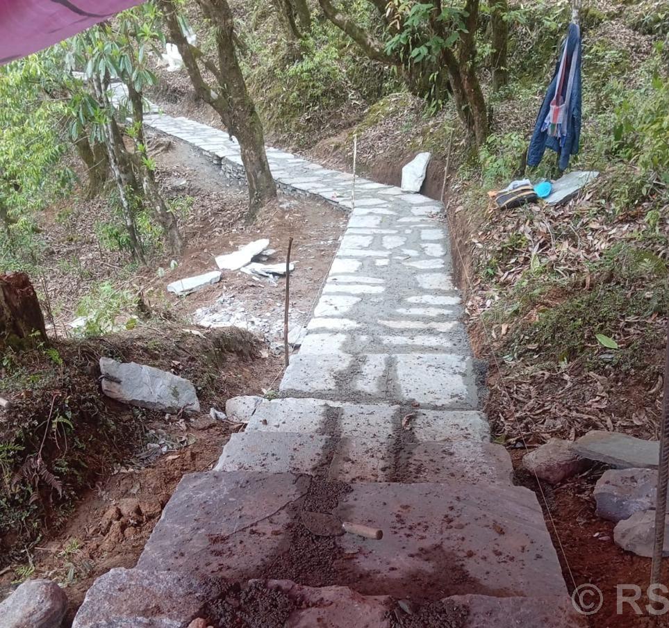 पर्यटकको बसाइ लम्ब्याउन घान्द्रुकमा चक्रीय पदमार्ग निर्माण