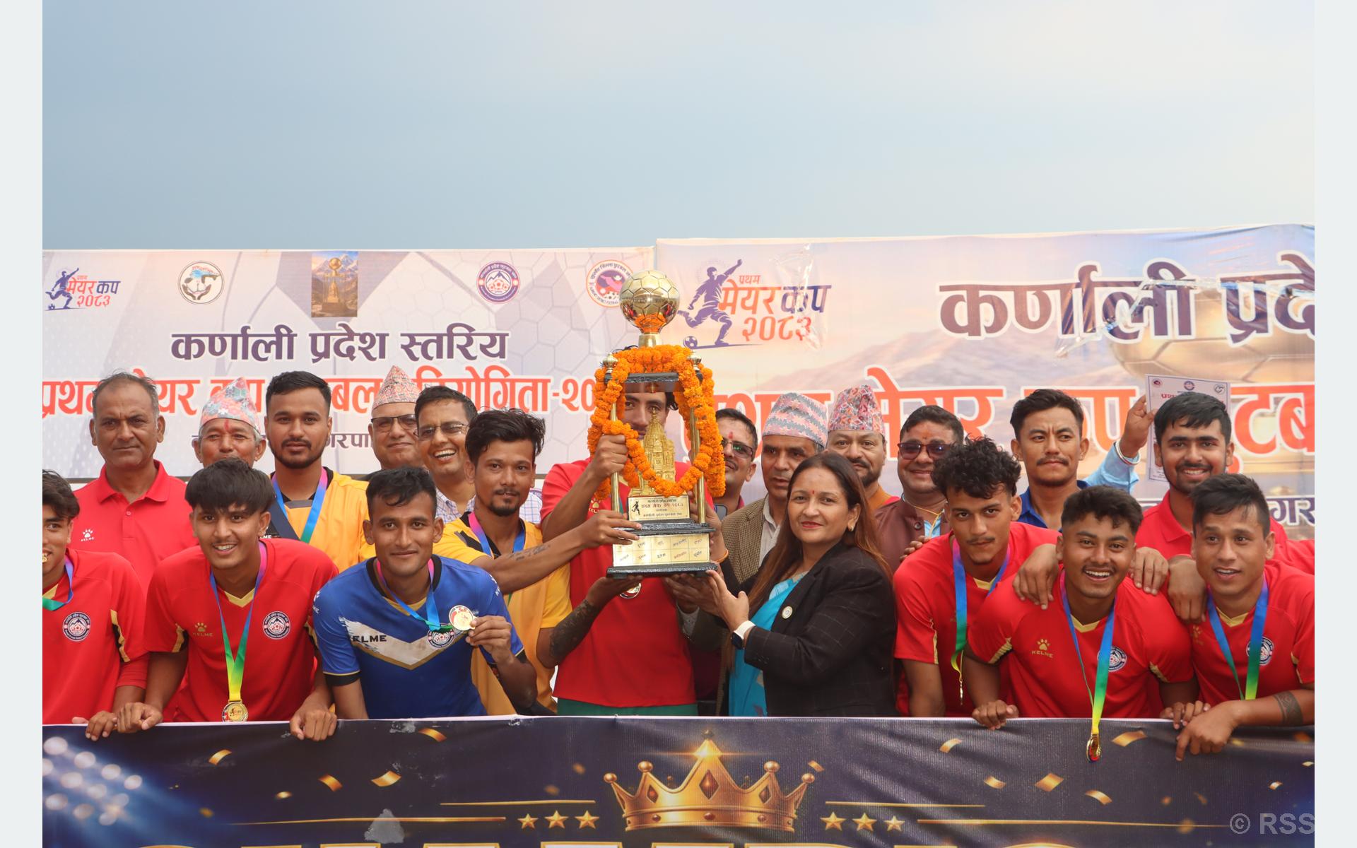 प्रथम मेयर कप फुटबल प्रतियोगिताको उपाधि सुर्खेतलाई