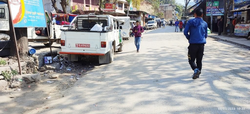 निजी गाडी बने ‘सार्वजनिक’ बन्दा नियमनकारी निकाय चुपचाप !