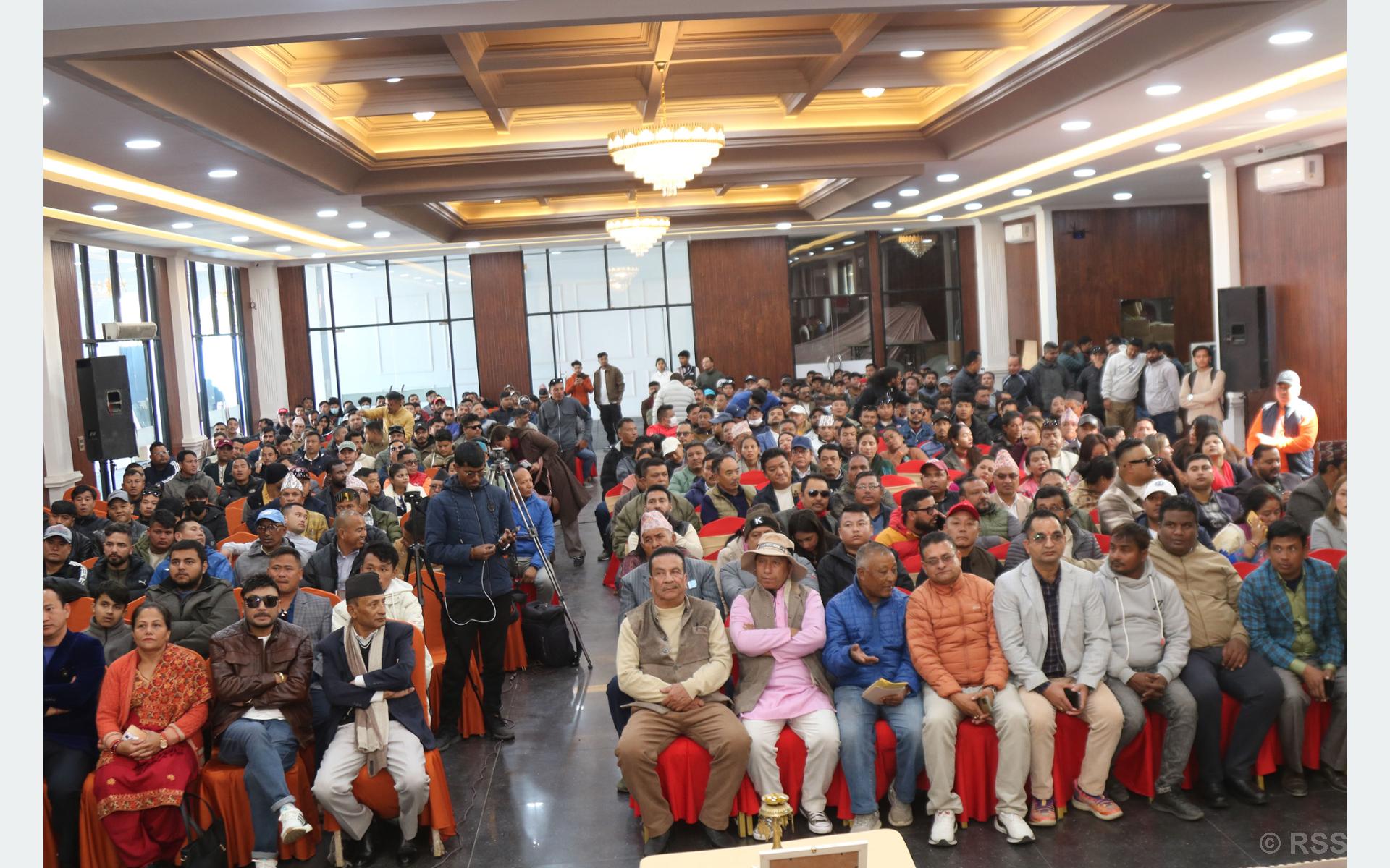   नियमित महाधिवेशनका लागि युवा विद्यार्थी भेला