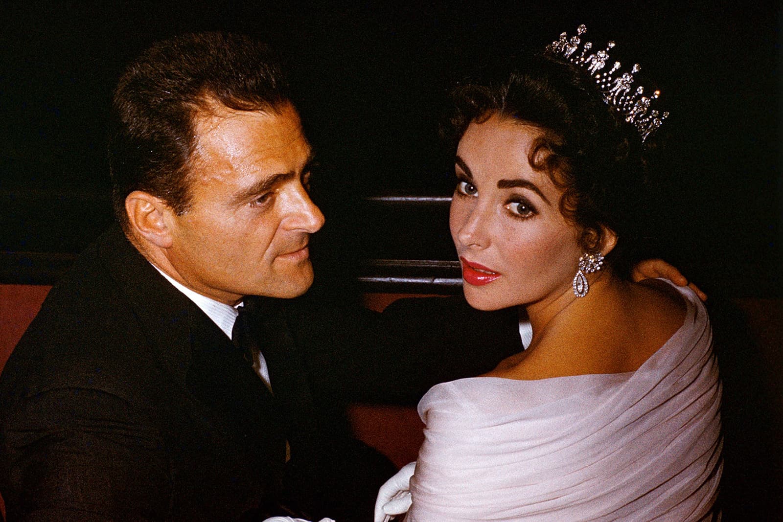 Mike_Todd_and_Elizabeth_Taylor_at_the_Cannes_Film_Festival_in_1957