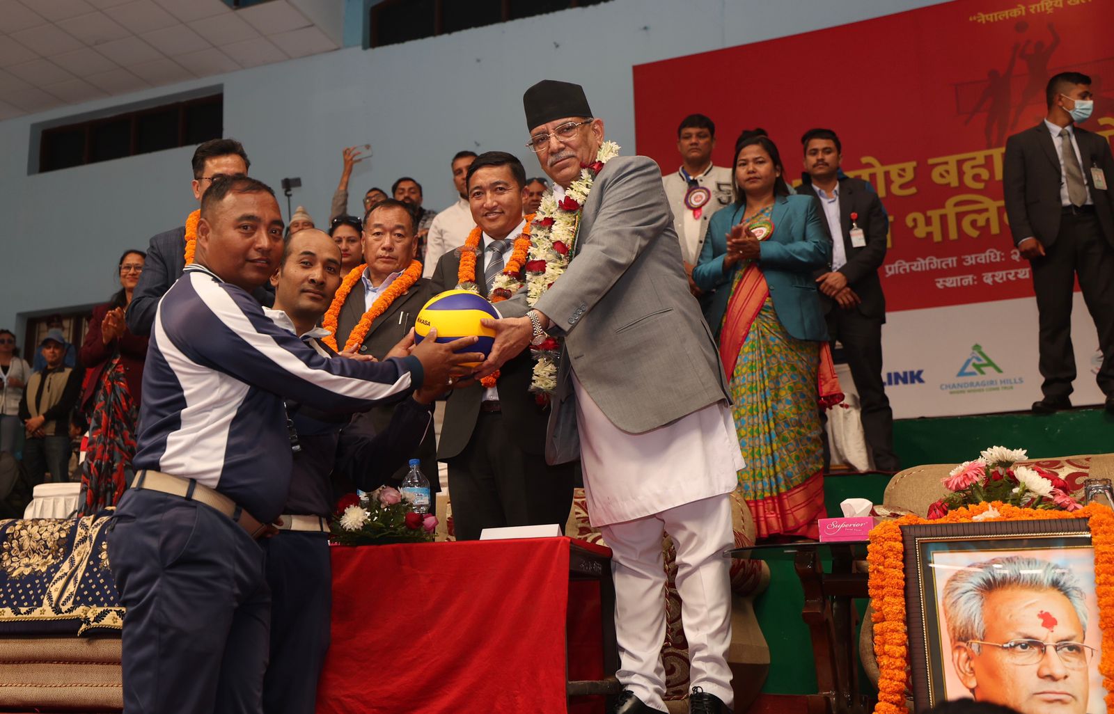   भलिबलमा विशिष्ट योगदान गर्ने इच्छा छ– प्रधानमन्त्री प्रचण्ड