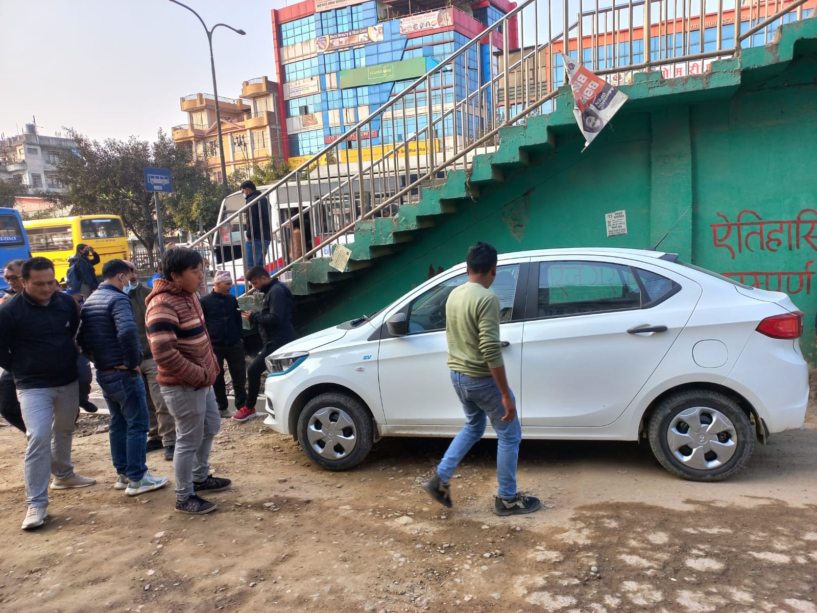 ग्राहकको रोजाइमा एक्सप्रेस–टीका विद्युतीय ट्याक्सी