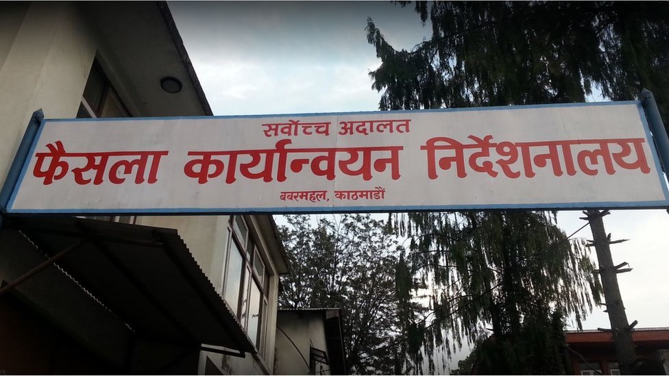   फैसला कार्यान्वयन निर्देशनालयले भन्यो : विदेशमा रहेका नेपालीलाई मतदान गर्ने वातावरण मिलाउनू