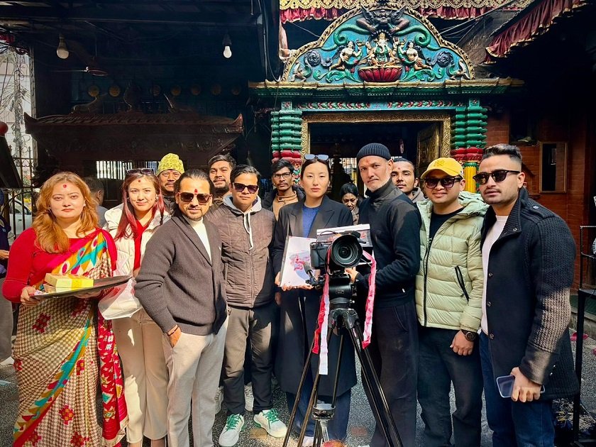   फिल्म ‘फ्रेन्च किस’ शुभमुहूर्त