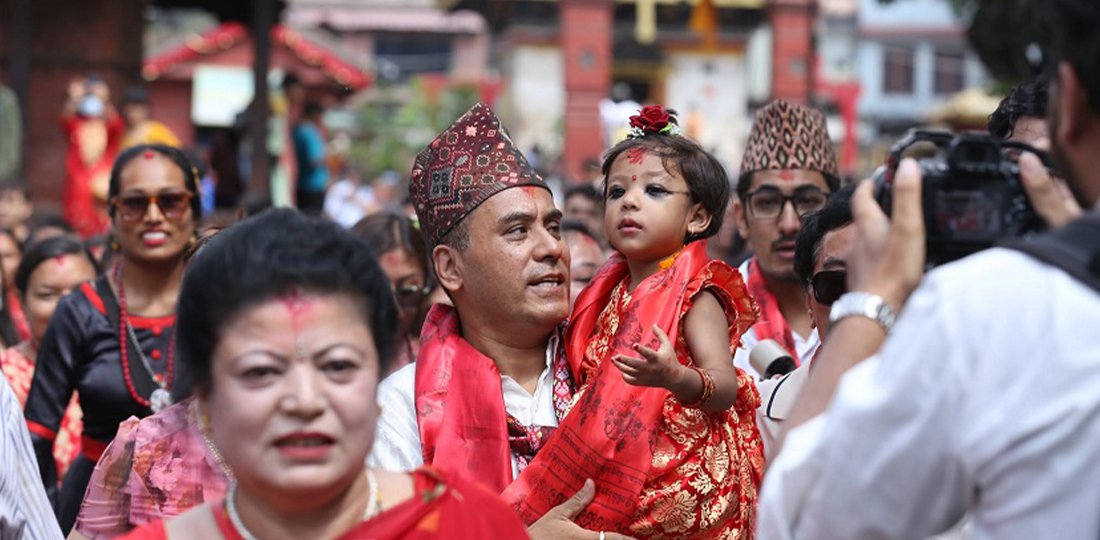   नयाँ कुमारी विधिवत् रूपमा स्थापित, तस्बिरहरू