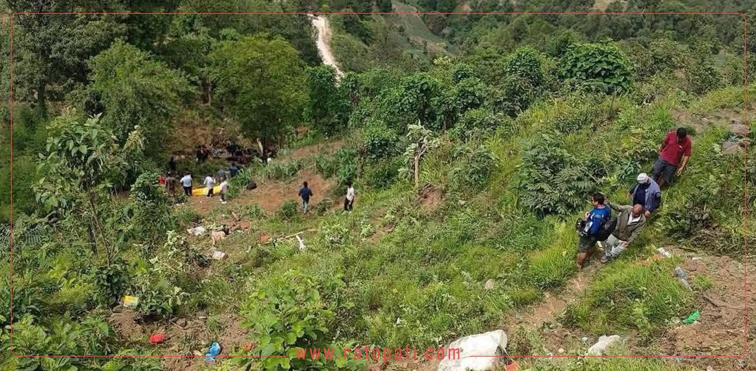काभ्रेमा बस दुर्घटना, ७ जनाको मृत्यु
