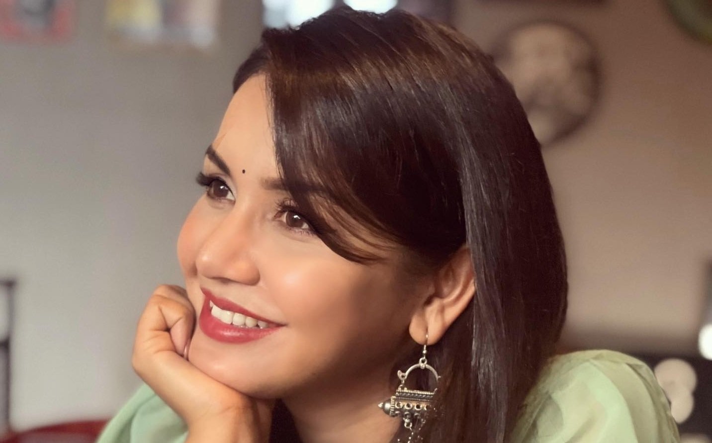 अभिनेत्री बेनिशा भन्छिन् : फिल्ममै नभएको कुरा प्रचार गरे समर्थन गर्दिनँ