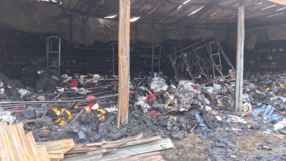  धनगढीमा भएको आगलागीमा आठ वटा पसल जल्दा ६ करोड ३० लाखको क्षति
