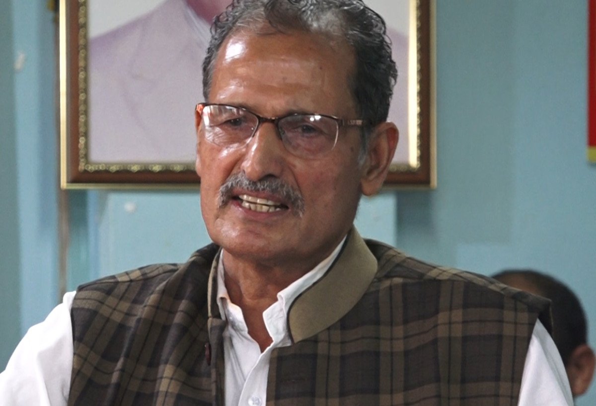 देश बनाउन प्रचण्डको विकल्प छैन : अग्नि सापकोटा