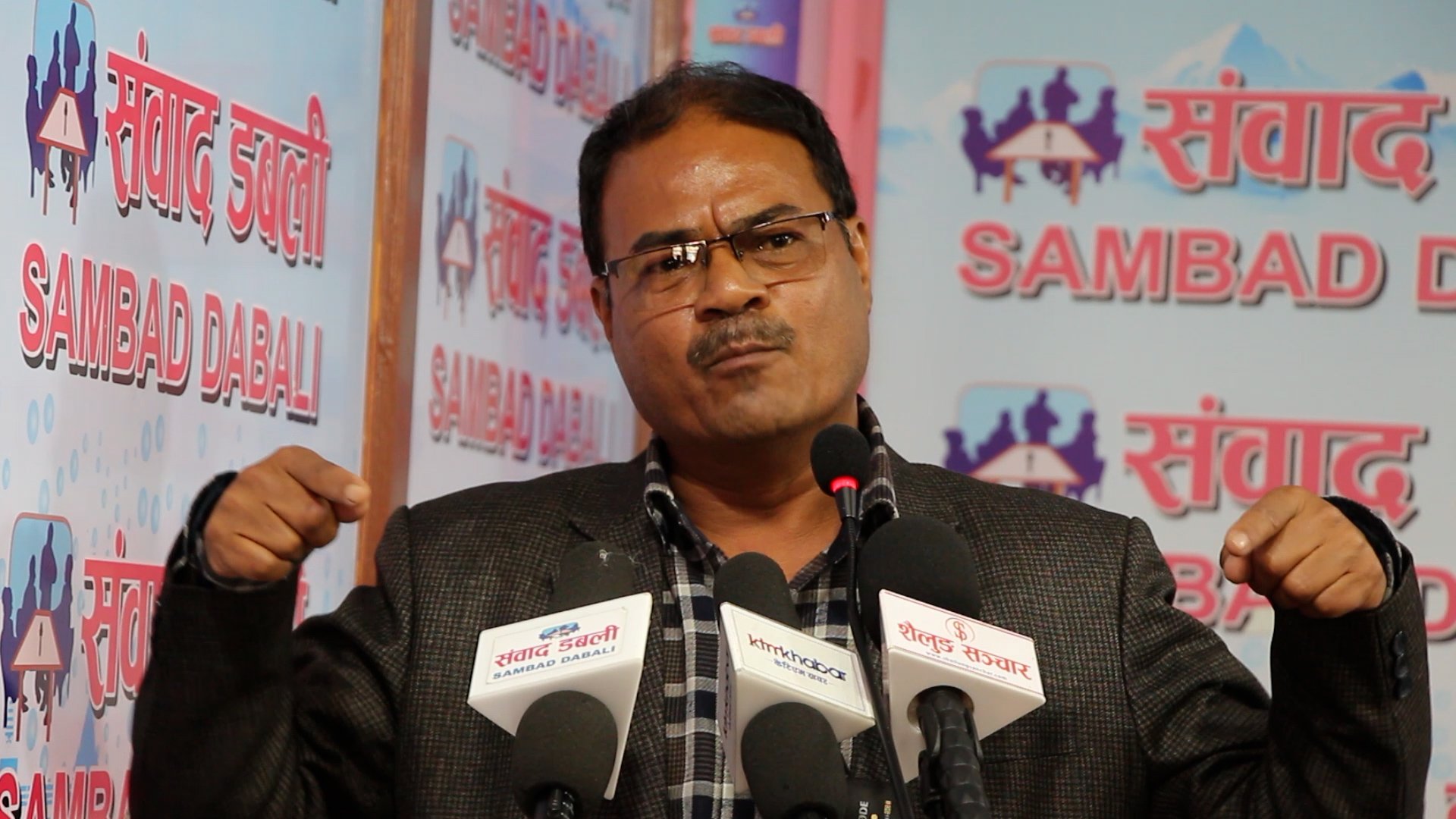   प्रत्यक्ष निर्वाचित कार्यकारी प्रणालीले जेलेन्स्कीको उदय हुन्छः आहुति