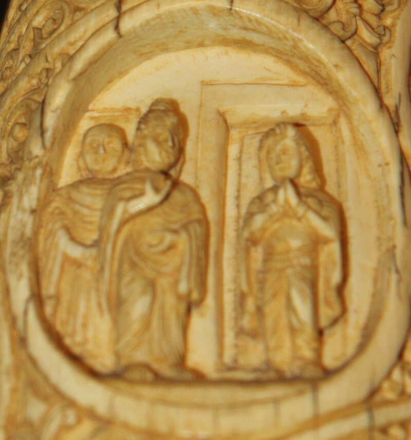 Amrapali_greets_Buddha_Roundel_36_buddha_ivory_tusk