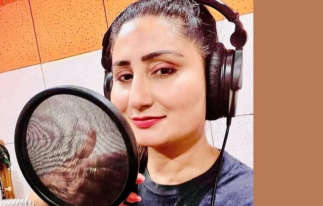 गायिका अन्जु पन्तको चेतावनी- ‘पैसा फिर्ता नदिए नाम र फोटो सार्वजनिक गर्छु’