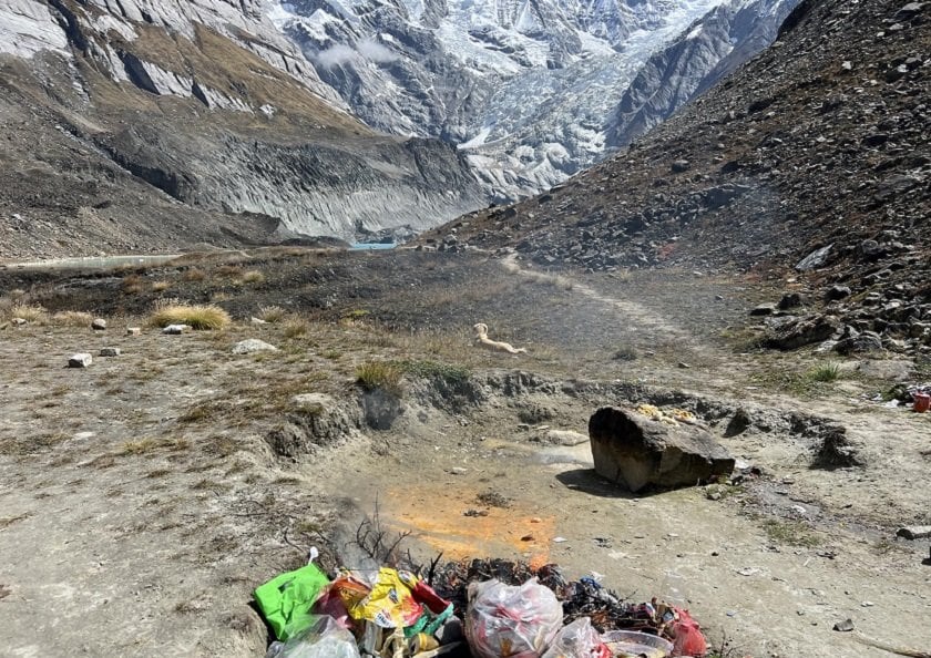 पदमार्ग र अन्नपूर्ण आधार शिविरमा खेलाडीद्वारा सरसफाइ