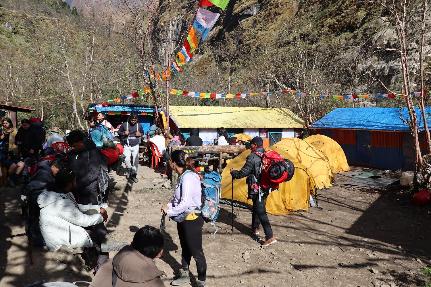 हिमपातको जोखिमले कात्तिक १४ गतेसम्म अन्नपूर्ण बेसक्याम्प जान रोक