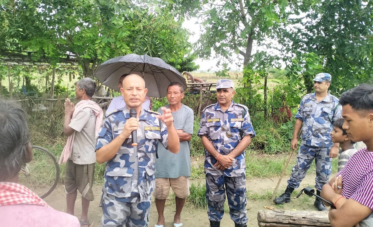   रौतहटमा बाढीकाे जोखिम, एक सय घरधुरीलाई सुरक्षित स्थानमा सारियो