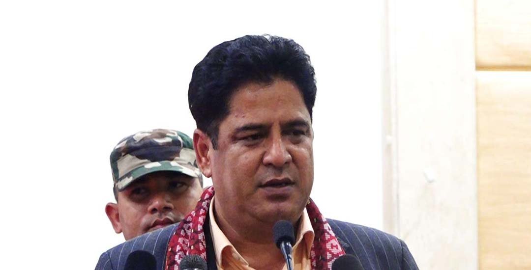 ‘कालोबजारी गर्ने व्यवसायीलाई कारबाही’: मन्त्री भण्डारी