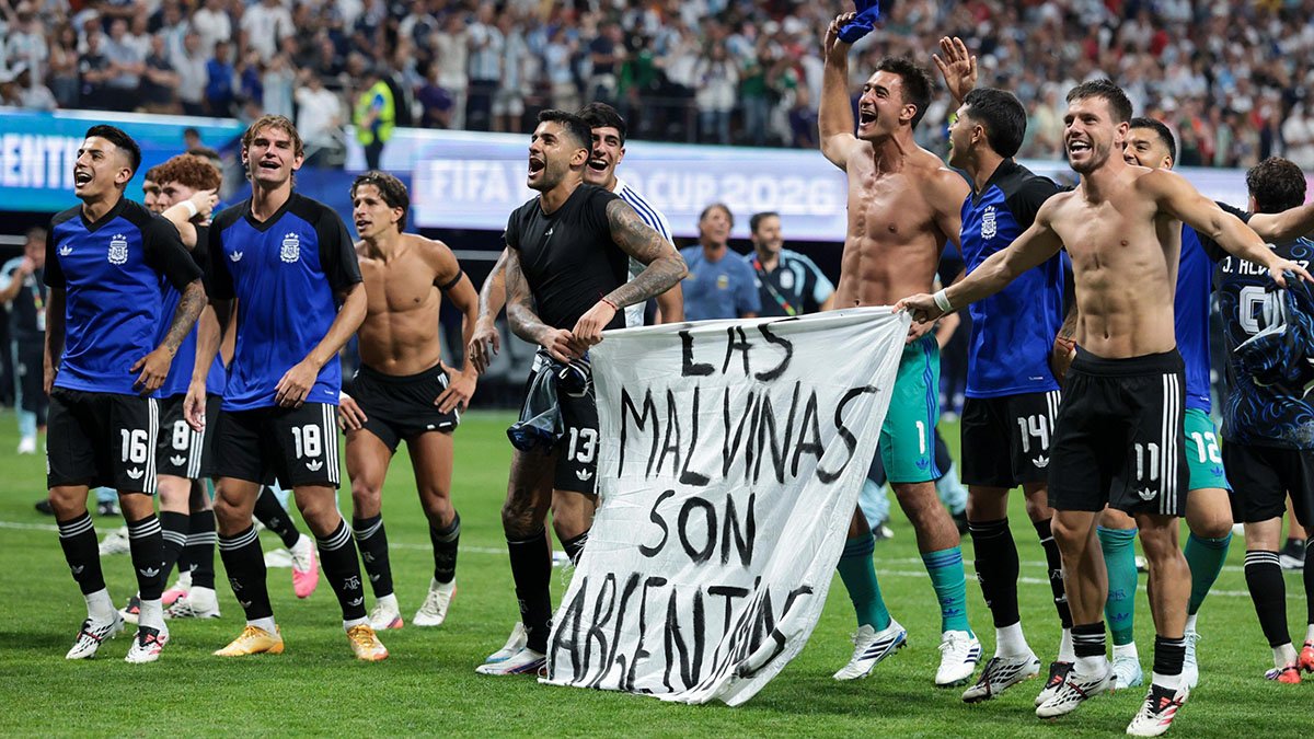 British Minister Urges FIFA to Investigate Argentina's Falklands Banner