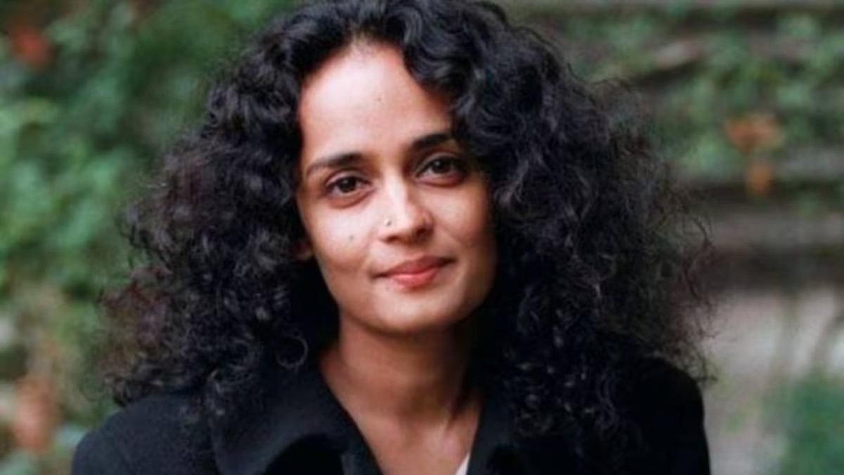 arundhati-roy-2