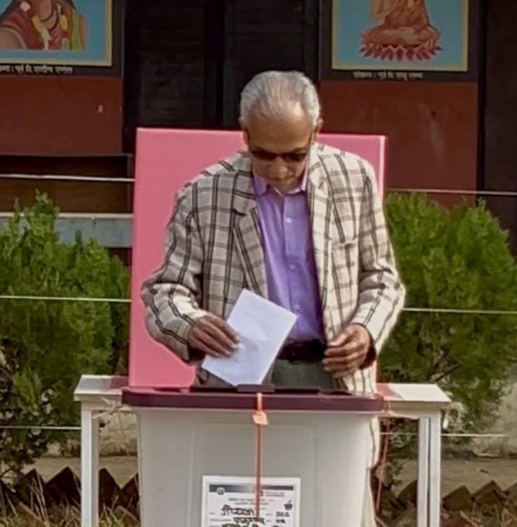   बाबुराम भट्टराईद्वारा गोरखाबाट मतदान