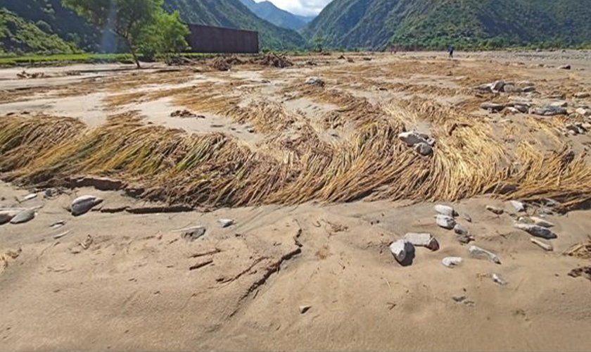   बेमौसमी वर्षाको वितण्डाः २७० हेक्टर खेतीयोग्य जमिन बगरमा परिणत