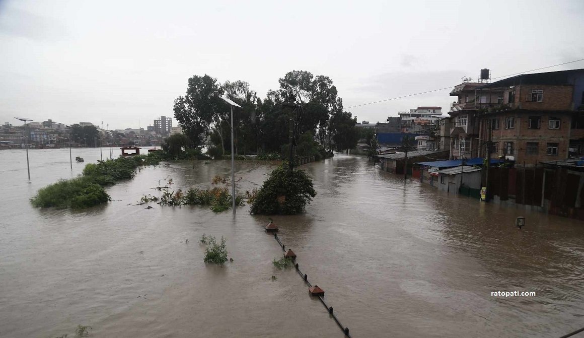 बागमतीमा भीषण बाढी, किनारका बस्तीमा बेहाल (फोटोफिचर)