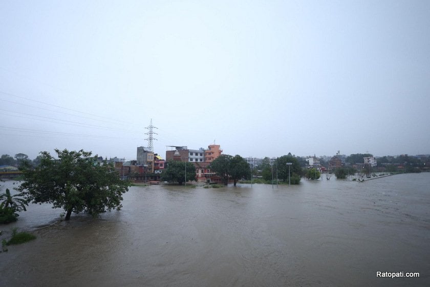 बागमती नदीले ‘खतरा’को तह पार गर्‍यो