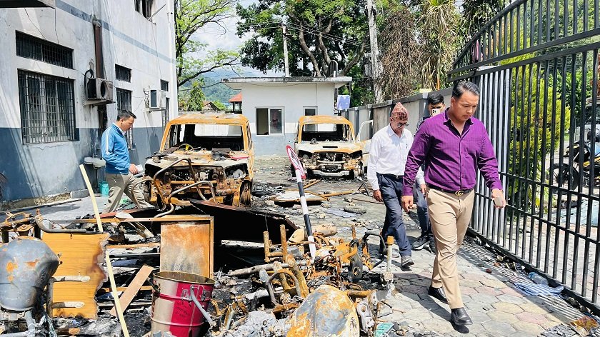   बागमतीको खानेपानी मन्त्रालयमा ५ करोडको क्षति, पाँच वटाबाहेक सबै कोठा जले