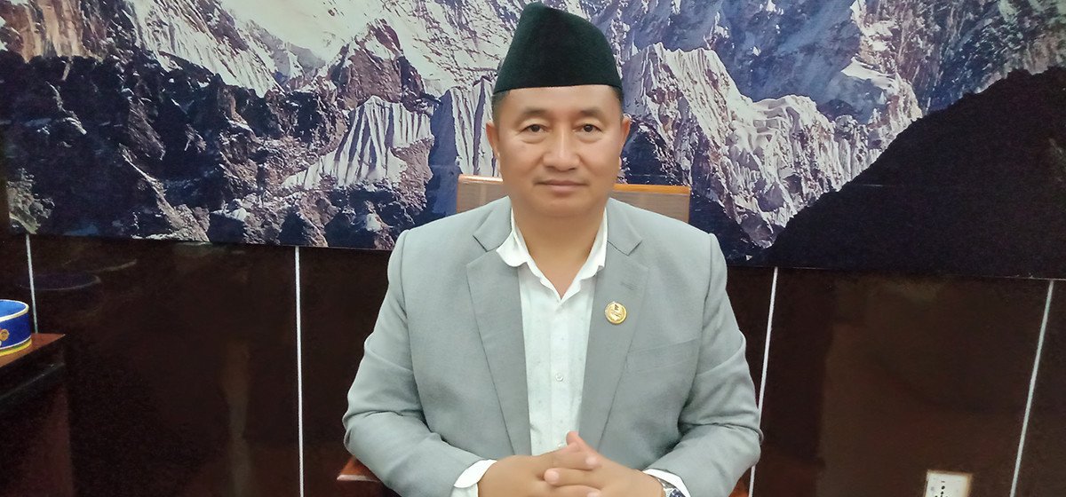   मुख्यमन्त्री लामाको एक वर्ष : कमजोर कार्यसम्पादन, बजेट विवाद उत्कर्षमा