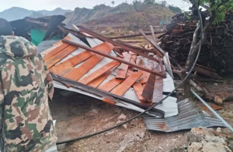 बैतडीमा हुरी र असिनापानी एकैसाथ, एक जना घाइते