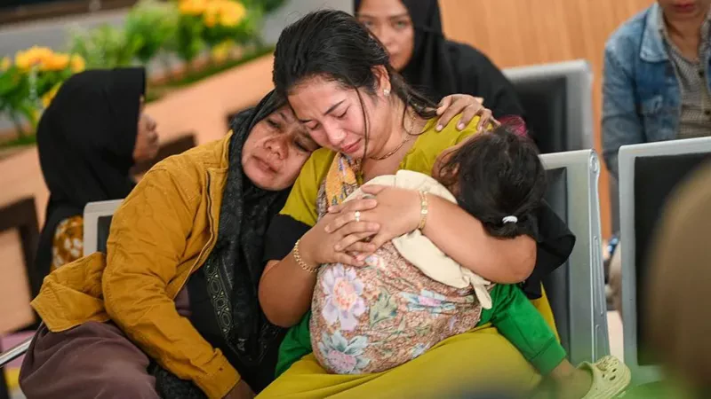   बालीमा डुङ्गा डुब्दा चार जनाको मृत्यु, दर्जनौँ बेपत्ता