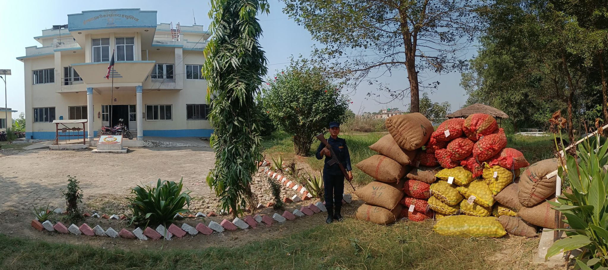 कैलालीमा  ६ लाख बढीको अवैध सामान बरामद