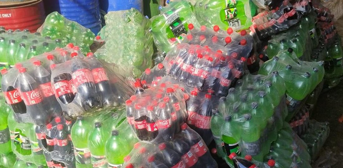 मोरङमा भन्सार छली ल्याइएका डेढ लाख मूल्य बराबरका पेय पदार्थ बरामद, एक पक्राउ