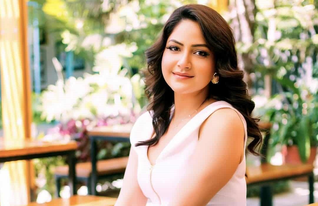 एउटा सिनमा २२ टेक दिनुपर्दा वर्षालाई ज्वरो..