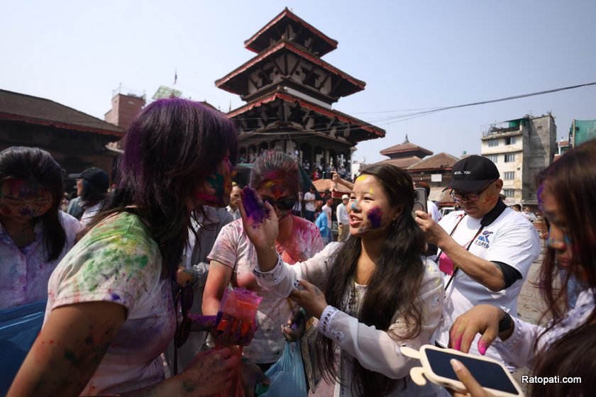 basantapur-tourist-holi (14)