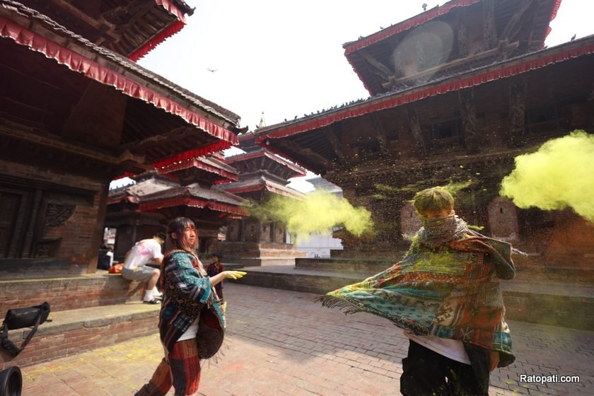 basantapur-tourist-holi (16)