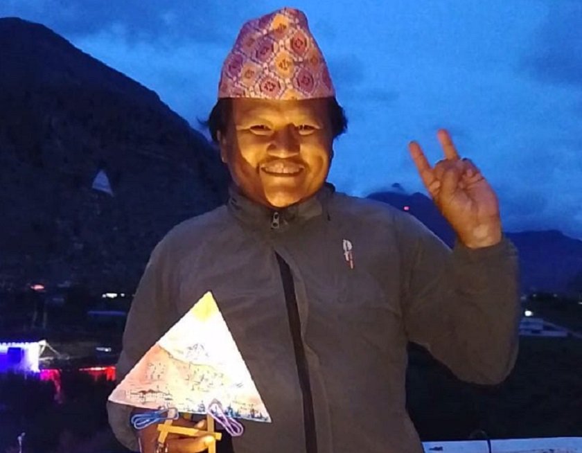   क्यानभासमा पोतियो मुस्ताङको ऋषि गुम्बा