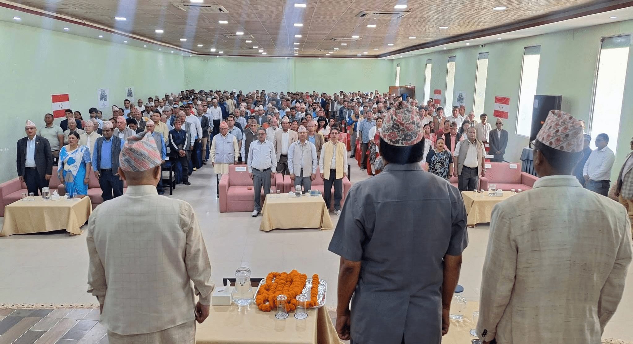   पूर्णबहादुर खड्काको नेतृत्वमा सुर्खेतमा कांग्रेसको भेला, तस्बिरहरू