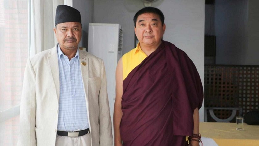 लुम्बिनीका मुख्यमन्त्री चौधरी र उपाध्यक्ष डा.लामाबीच भेटवार्ता
