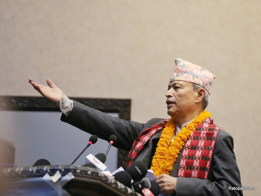   केपी ओलीप्रति भीम रावलको कटाक्ष : वाह कम्युनिस्ट पार्टीका नेता !