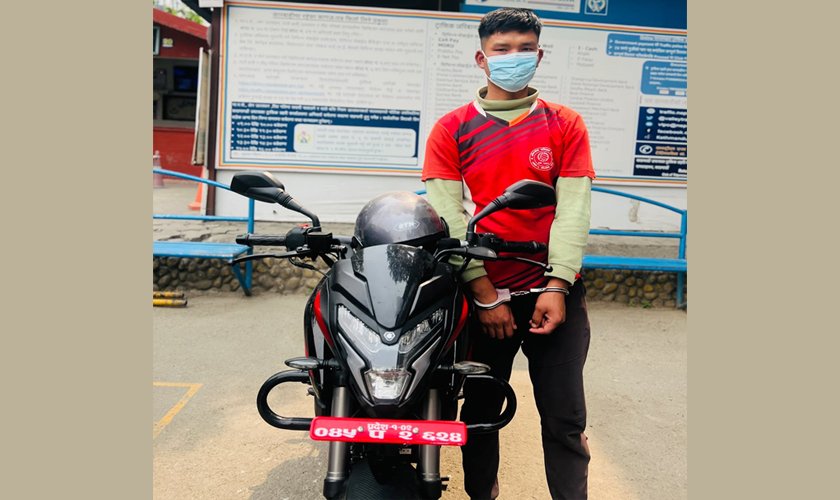   टोखाबाट चोरी भएको मोटरसाइकल भक्तपुरमा फेला