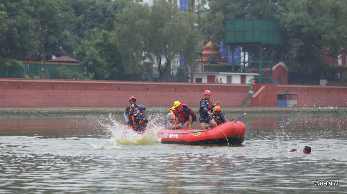 रानीपोखरीमा यसरी गरियो विपद् उद्धार अभ्यास (तस्बिरहरु)