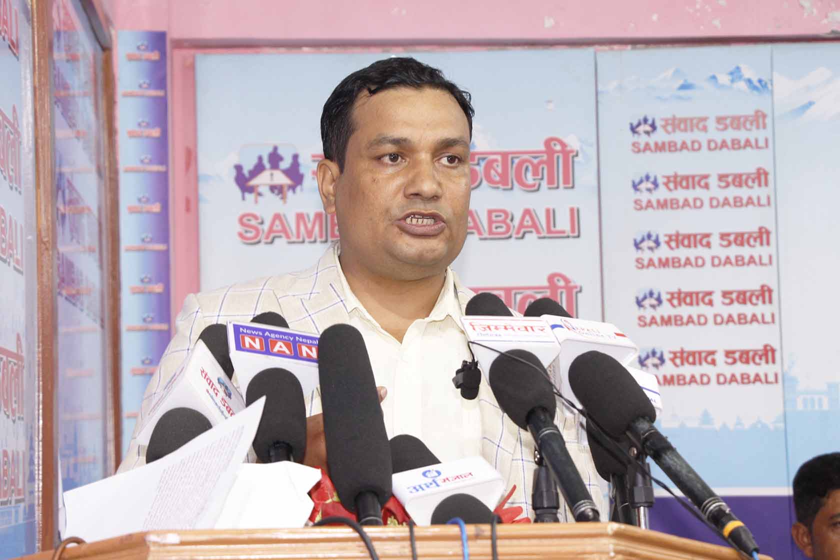   शिक्षक महासङ्घविरुद्ध राहत शिक्षकहरूको आन्दोलन : नुन बार्नेदेखि अदालतसम्म जाने