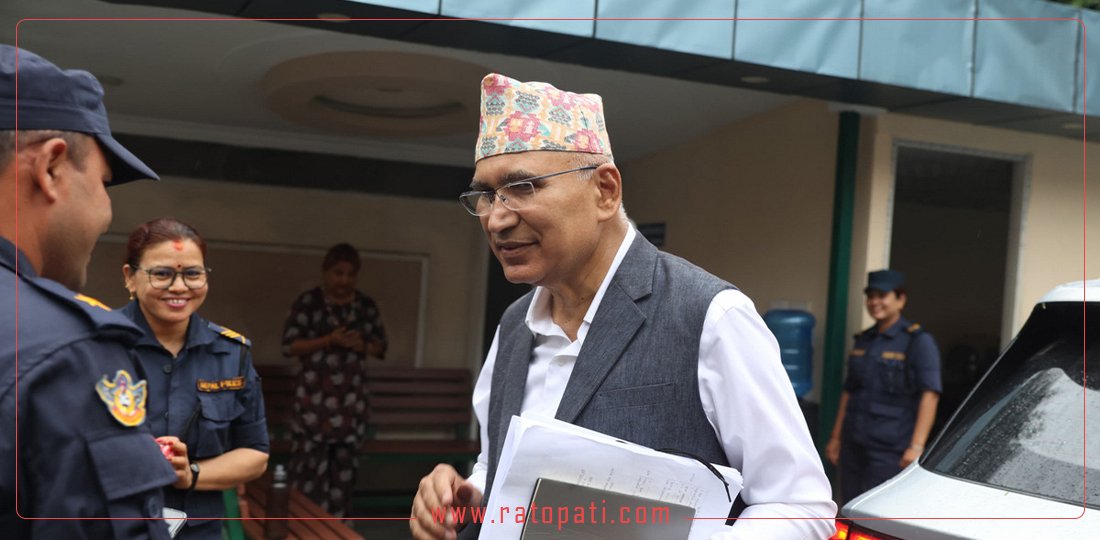साउन २८ गतेको तारेख लिएर विशेष अदालतबाट बाहिरिए विष्णु पौडेल, तस्बिरहरू