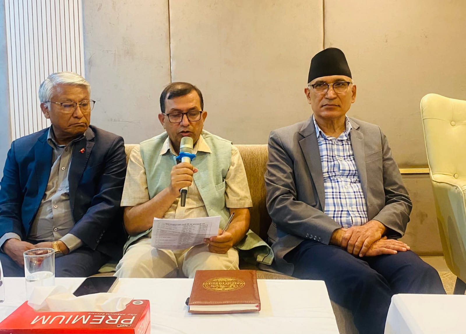 ‘एमालेका जनसंगठनमा आफुखुसी निर्णय गर्दा समस्या’