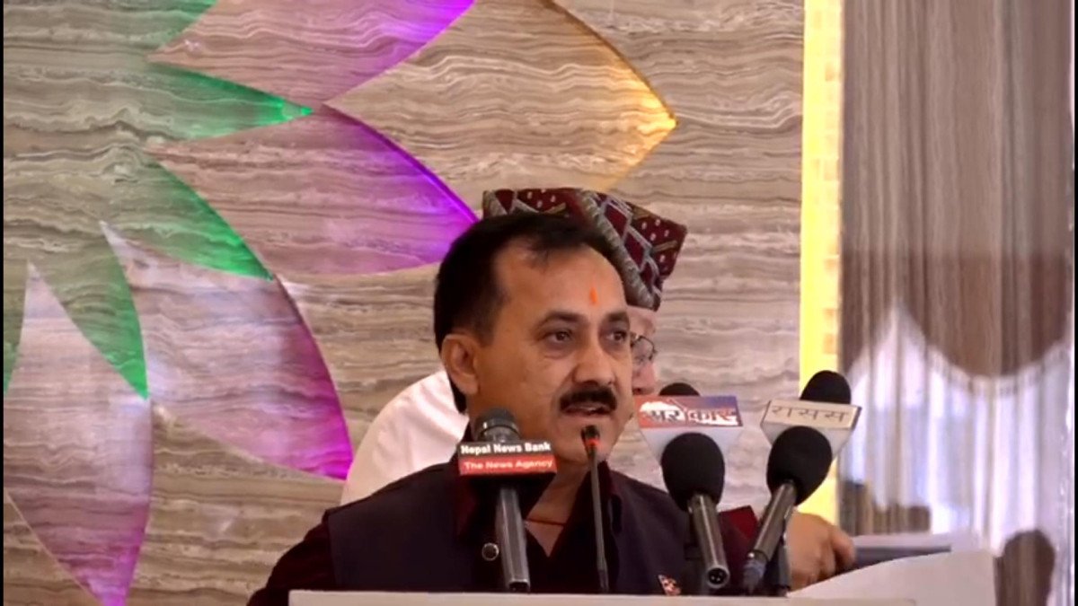   बीपीलाई बुझेको भए नेपालको राजसंस्था नागार्जुनको जङ्गलमा पुग्ने थिएन: विश्वप्रकाश शर्मा
