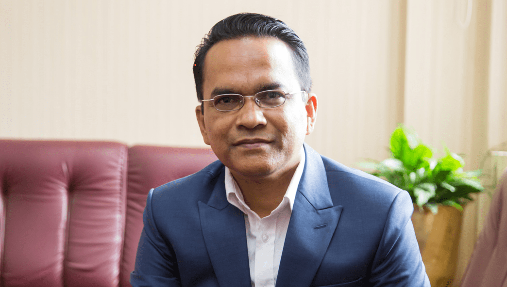   गभर्नर पौडेल लेख्छन्, 'मेरो रिस वृद्ध बाआमा बसेको घरमा पोख्ने साथीहरूको फलोस् फुलोस्'