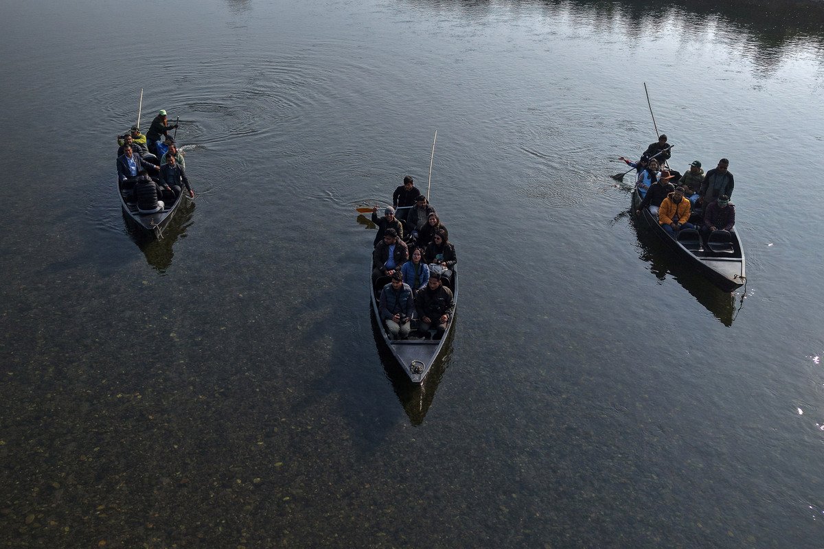 Boating_Sauraha_Chitwan_Sauraha_NPL_PCT (1)