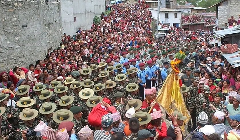 जुम्लाको सरकारी टोली पूजाका लागि बाजुराको बडिमालिका प्रस्थान