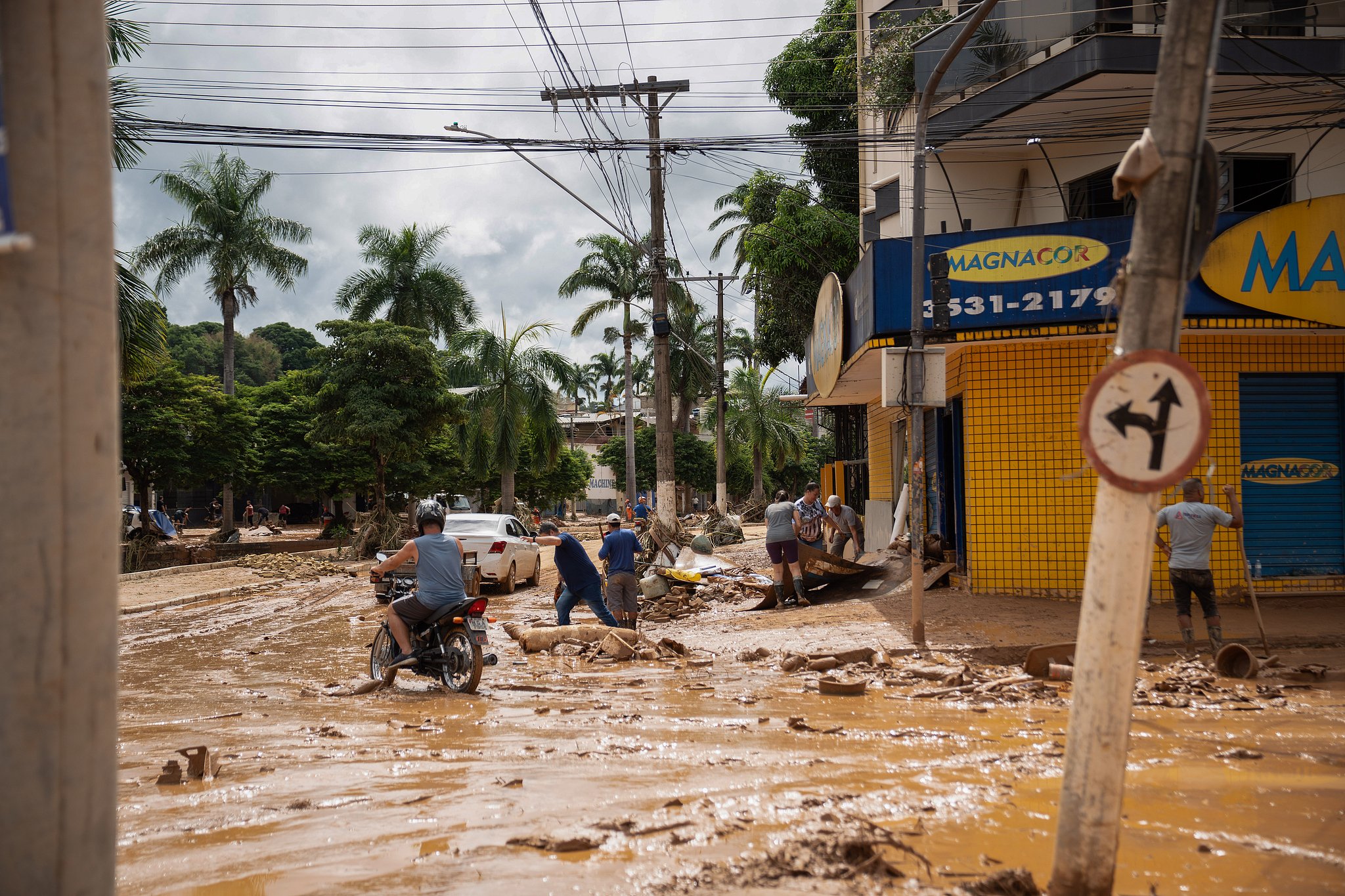 Heavy Rains in Southeastern Brazil Kill at Least 14, Displace Hundreds